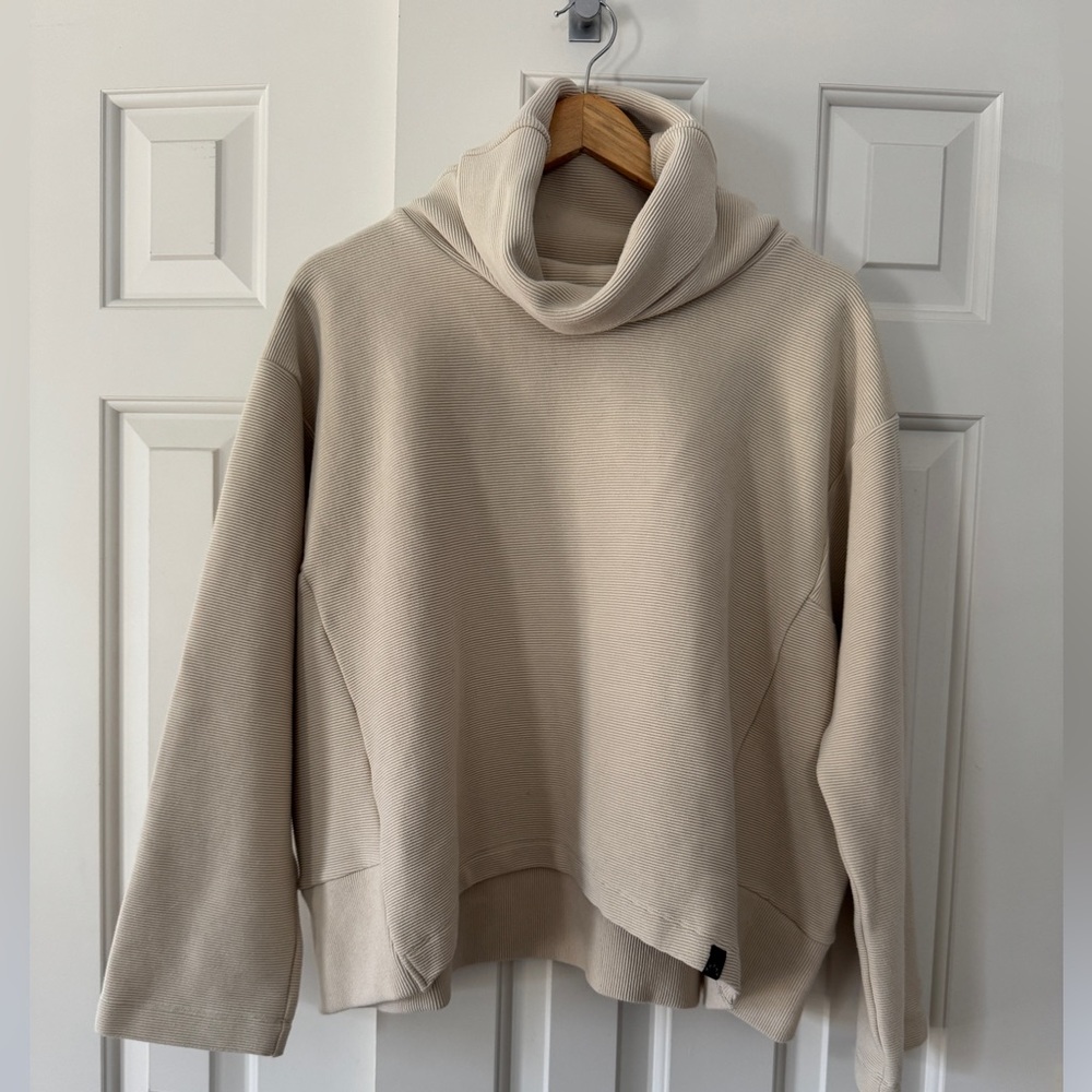 Varley Cream Women's Sweater